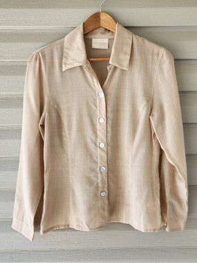 Women's Button-Front Lightweight Beige Shirt - Classic Collar